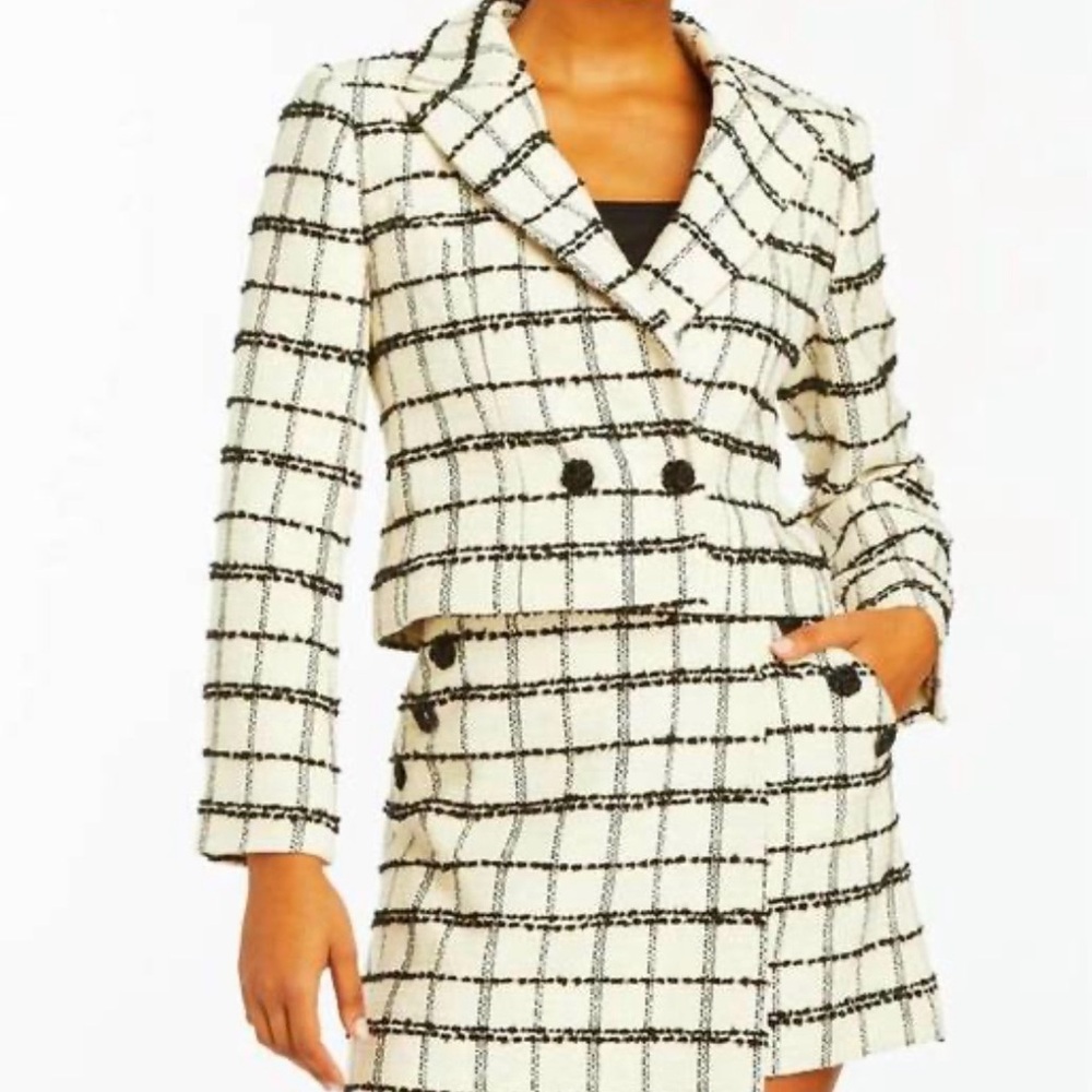 Mestiza NWT Women's Black and White Plaid Jacket, size 8, black flower buttons!